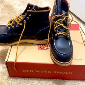 Red wings shoes